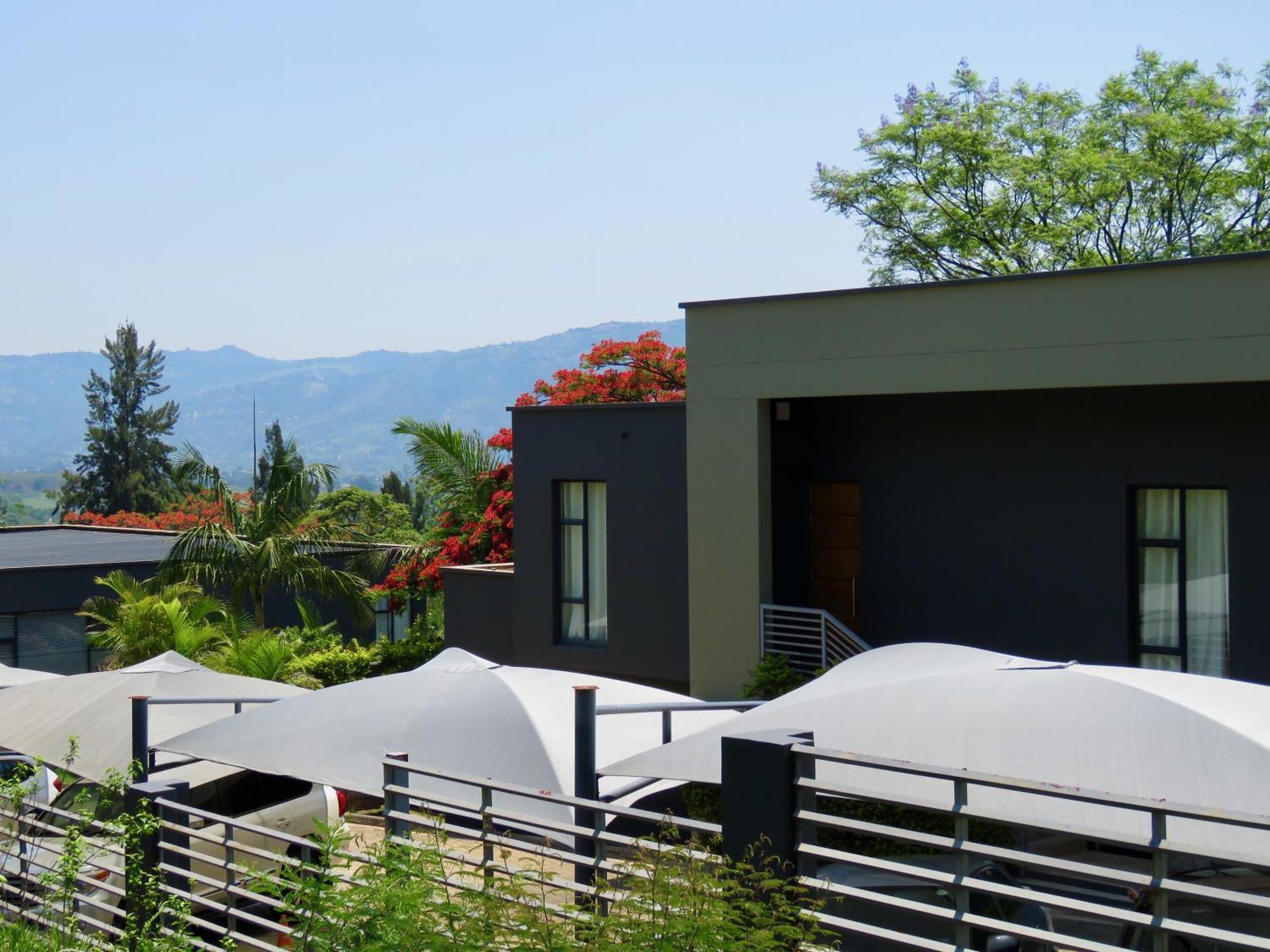 The Executive - Exclusive Self-Catering Apartments - 에즐위니 외부 사진