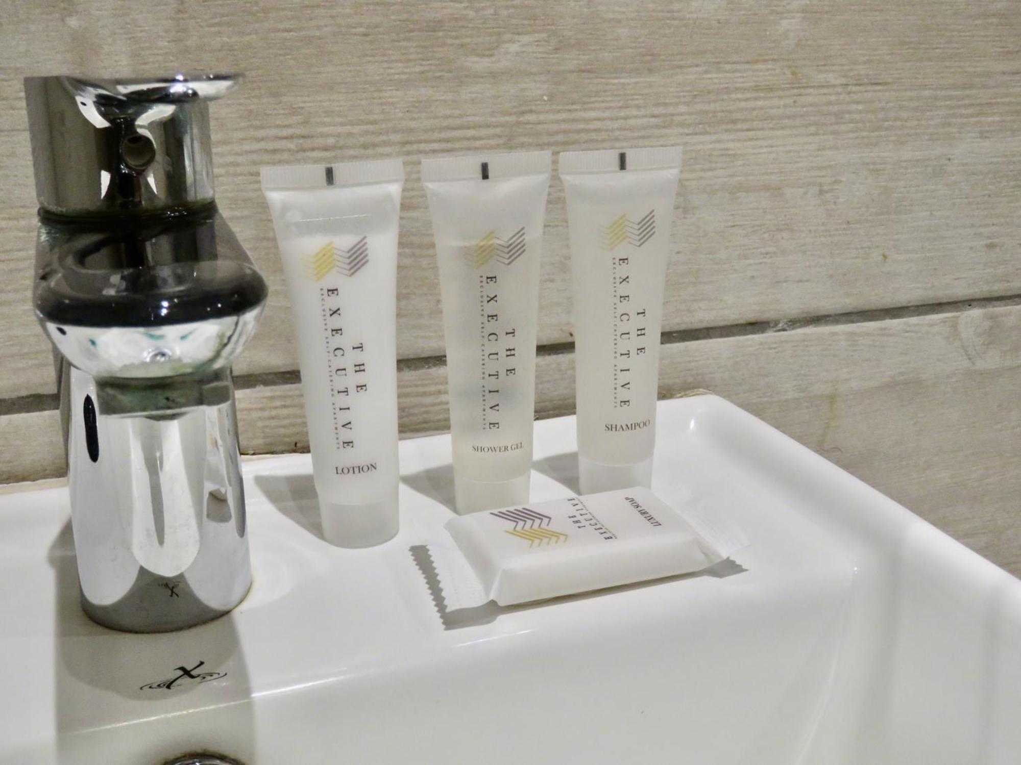 The Executive - Exclusive Self-Catering Apartments - 에즐위니 외부 사진