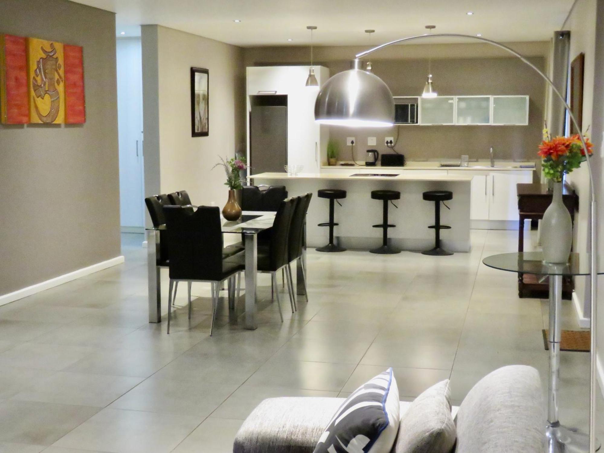 The Executive - Exclusive Self-Catering Apartments - 에즐위니 외부 사진