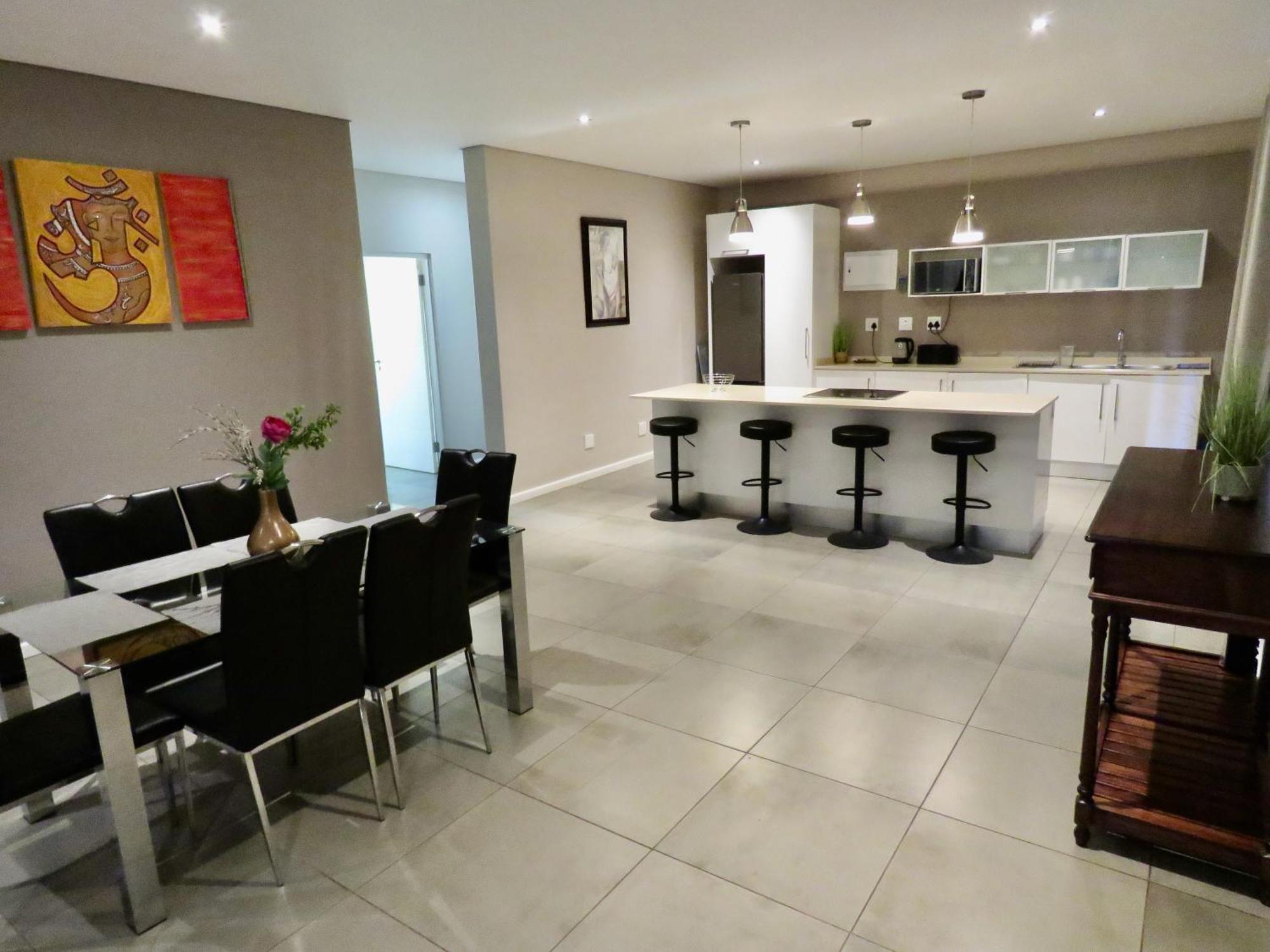 The Executive - Exclusive Self-Catering Apartments - 에즐위니 외부 사진