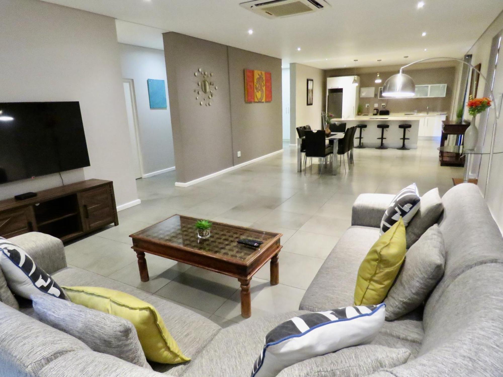 The Executive - Exclusive Self-Catering Apartments - 에즐위니 외부 사진