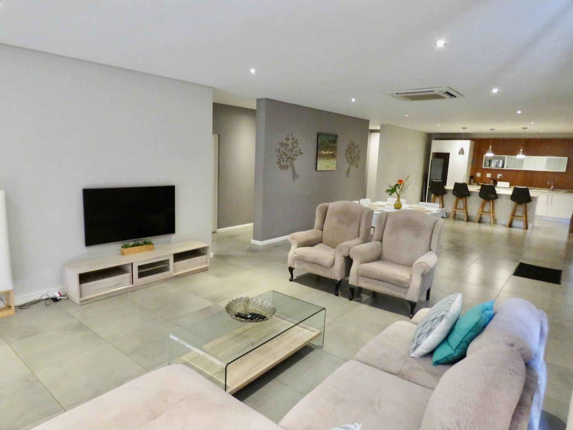 The Executive - Exclusive Self-Catering Apartments - 에즐위니 외부 사진